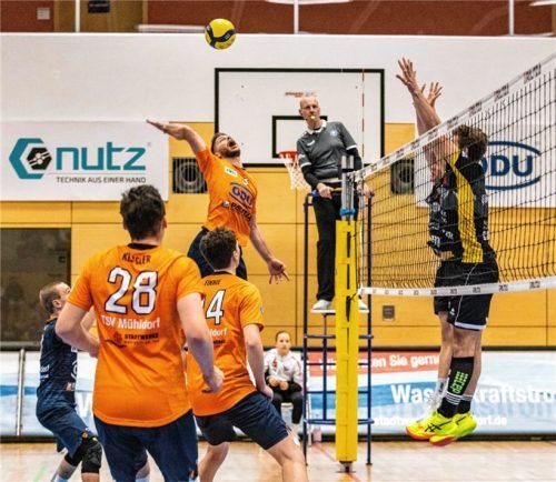 Er war gegen Grafing der Matchwinner: Tom Brandstetter (im Angriff) gab nach seiner Einwechslung die Initialzündung für den 3:2-Erfolg gegen Grafing. Foto Fabian Bartsch