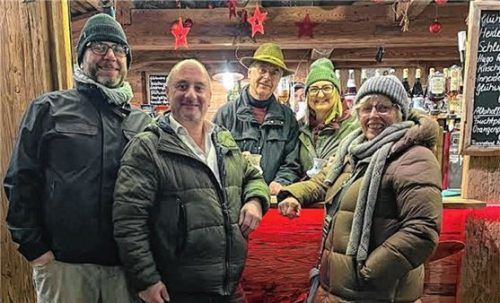 Freuten sich über eine gelungene Aktion: (von links) Matthias Mörtl, Thomas Frank, das Ehepaar Fahrenschon und Rosmarie Höfler. Foto Lebenshilfe Rosenheim
