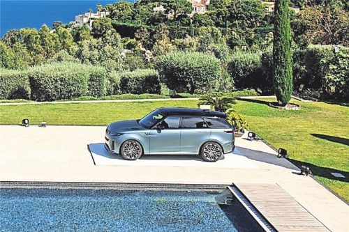 Gutes wird noch besser gemacht: Jaguar Land Rover bietet für sein Luxus-SUV Range Rover mit Special Vehicle Operations ein individuelles und maßgeschneidertes, aber nicht ganz billiges Veredelungsprogramm an. Foto Jaguar Land Rover