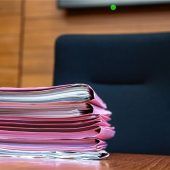 Schwerter, Koks und „Campinglampe“