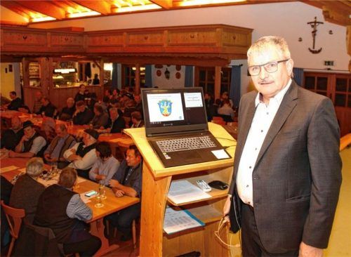 Irschenbergs Bürgermeister legt seit geraumer Zeit mehr Wert auf Öffentlichkeitsarbeit und eine bessere Informationspolitik. Foto lintz