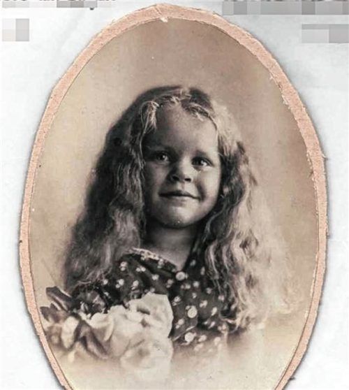 Karolina wuchs im Fischerhäusl in Bergham (Marktgemeinde Bruckmühl) auf. Fotos privat