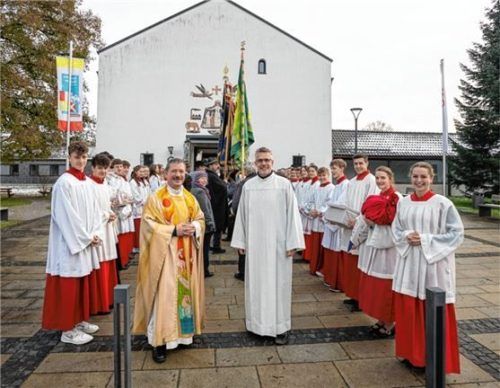 Ministranten aus verschiedenen Pfarrverbänden verabschiedeten Markus Stein. Foto re