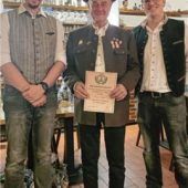 Rogard Stöber ist neues Ehrenmitglied