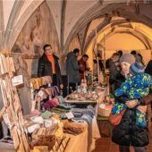 Beyhartinger Klosteradventin historischen Gemäuern