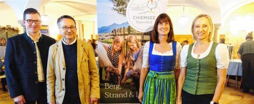 Stellten den neuen Werbeauftritt vor: (von links) stellvertretender Vorsitzender Donat Fischer, Ing. Mag. Werner Gschwenter, Vorsitzende Sabine Bauer und Geschäftsführerin Sandra Wierer.Foto HÖ