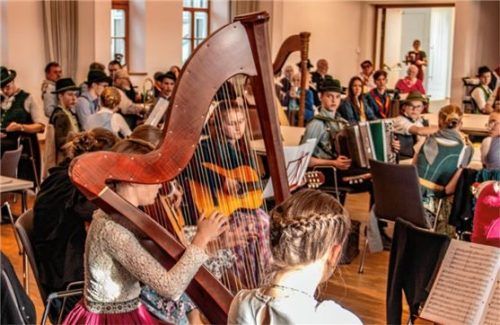 Stimmungsvoll: der Jugend-Hoagascht in Bruckmühl.

Foto Trachtenverein D’Wendlstoana/Alexandra Ur