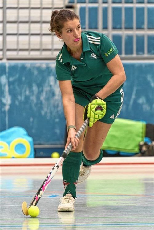 Tina Brunner und die Rosenheimer Hockey-Damen gingen in beiden Spielen leer aus. Foto Quentin Appleby