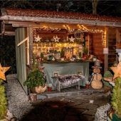 Begehbarer Adventskalenderlädt zum Spaziergang ein