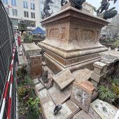 Säulen-Crash: Keine Fahrerflucht