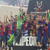 Wie ein Tsunami den Erzrivalen zerstört