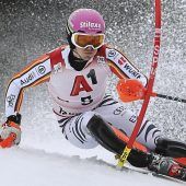 Straßer kämpft sich zu Platz fünf