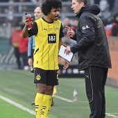 Dortmund spielt auf Zeit