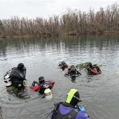 Christbaum im Hochstrasser See versenkt