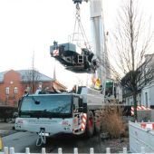 Brückenneubau über den Mangfallkanal an der Alten Spinnerei: Der Kran ist bereits da!