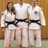 Zwei Dan-Träger für Judo- und Kenjitsu-Abteilung