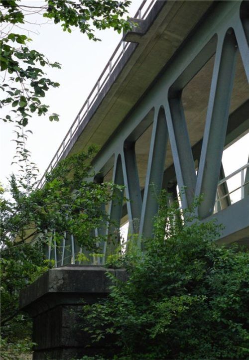 Auf dem Steg den Inn überqueren – das wär’s.