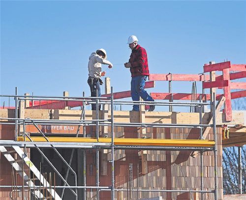 Bauen soll einfacher werden. Aber bleibt es weiterhin auch mängelfrei? Foto IMAGO/Sven Simon