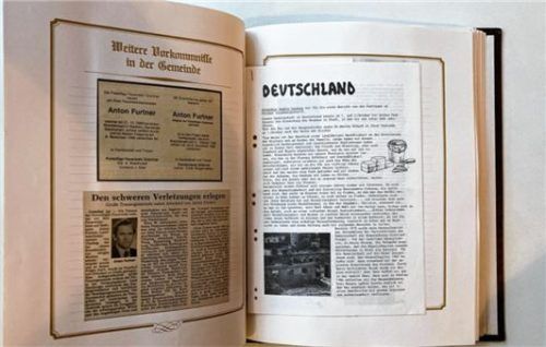 Blick in die Chronik der Gemeinde.