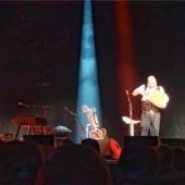 Launiges Gipfeltreffen auf der Bühne