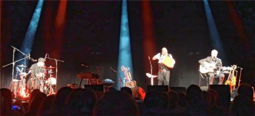 Das Trio mit Martin Kälberer, Hannes Ringlstetter und Werner Schmidbauer (von links) bot im Kuko einen höchst unterhaltsamen Abend.Foto friedrich
