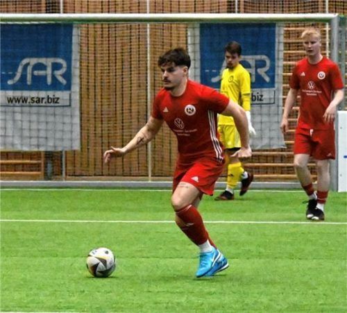 Dem TSV 1860 Rosenheim – am Ball Laurin Demolli – fehlte ein Tor, um das Viertelfinale zu erreichen. Foto Dirk Meier