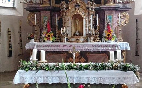 Der Marienberger Altar wurde nach dem Schäferstündchen inzwischen neu gesegnet. Foto re