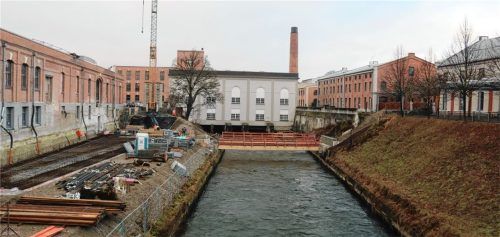 Der Schwertransport kann anrücken: Ab Dienstag, 21. Januar, beginnt die heiße Phase des Neubaus der Brücke am Garnmagazin auf dem Gelände der Alten Spinnerei. Fotos Riediger