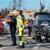 Eine Verletzte bei Kreuzungsunfall