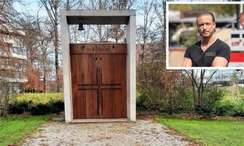 Die Familie Stettner, im Bild Franz Stettner junior, betreut die St.-Benedikt-Kapelle in Kolbermoor, die Ende 2024 zum wiederholten Male Schauplatz von Einbrüchen und Vandalismus geworden ist. Foto  © Wiederkunft Christi/Moor meets America