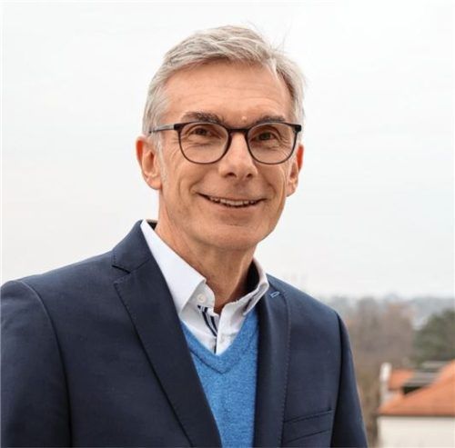 Dr. Wolfgang Hierl ist der Leiter des Gesundheitsamtes Rosenheim. Er appelliert an Eltern, ihre Kinder gegen Polioviren impfen zu lassen. Foto re