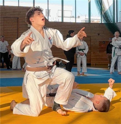 Freude bei Maximilian Osterloher: Der Judoka des KSV Bad Aibling holte sich oberbayerisches Gold.Foto KSV Bad Aibling