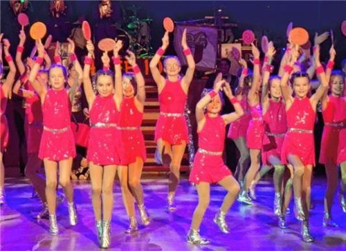 Großer Auftritt der kleinen Narren: die Kindershowtanzgruppe.
