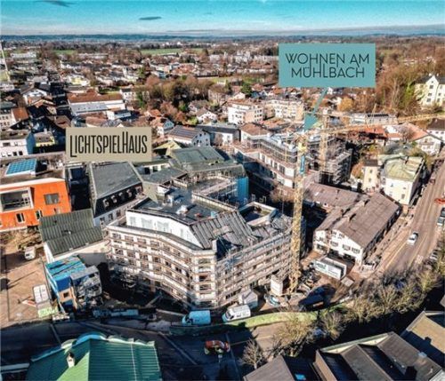 Im Zentrum von Bad Aibling entstehen mit dem LICHTSPIELHAUS am Marienplatz und WOHNEN AM MÜHLBACH in der Kirchzeile insgesamt 44 neue Wohnungen. Foto We&P