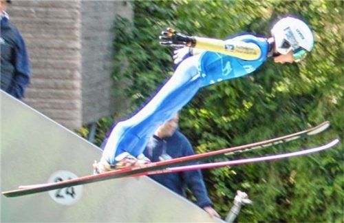 Johannes Rumpfinger sprang zweimal auf 29,5 Meter.Foto re