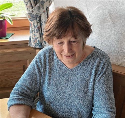 Mehrere Seiten umfasst das Jahresprogramm des Katholischen Frauenbundes in Bad Aibling. Vorsitzende Resi Raß will verstärkt auch die jüngere Generation ansprechen. Foto Kotter