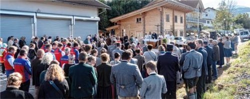 Mit einem dreitägigen Fest wurde das 50. Jubiläum der BRK-Bereitschaft Rohrdorf gefeiert.