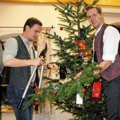 Christbaumversteigerung mit Premieren