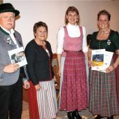 Trachtengwand und Schmuck richtig pflegen