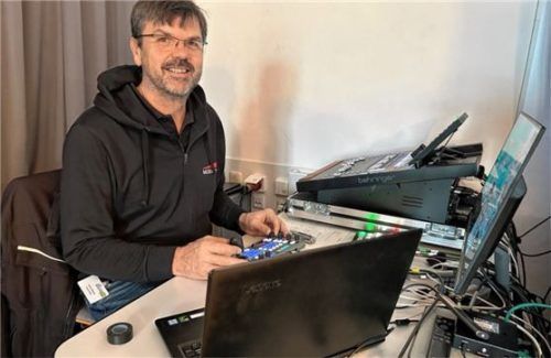 Sorgte wieder für eine perfekte Technik: Stefan Mayer, Chef von Musik Mayer aus Nußdorf bei Traunstein.