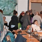 Parolen und Polizeieinsatz im Rathaus