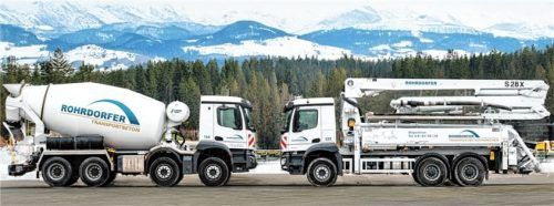Über 50 Fahrzeuge aus den Fuhrparks von Ganser Beton und Union Beton werden künftig das Rohrdorfer Transportbeton-Logo tragen. Foto Rohrdorfer