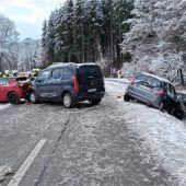 Zahlreiche Unfälle in der Region nach Schneefall