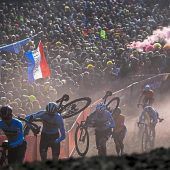 Historischer Sieg: van der Poel Rekord-Weltmeister im Cyclocross