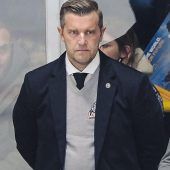 Fritzmeier wieder an der Bande