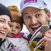 Mit Hummeln im Arsch zu Bronze