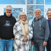 Lehrerband „Fachfremd“ spendet an Tafel Bruckmühl