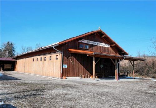 An der Dreschflegelhalle in Feldolling stehen einige Umbaumaßnahmen an. Foto merk