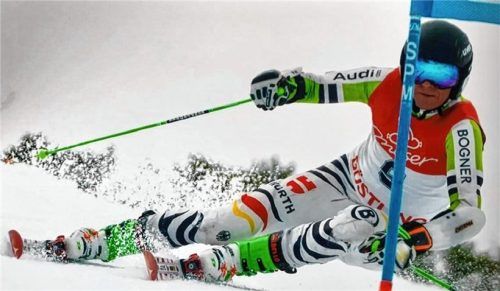 Auch auf den Skiern voll auf Zug: Rosenheims früherer Eishockey-Nationalspieler Mondi Hilger ist wieder deutscher Meister.Foto re