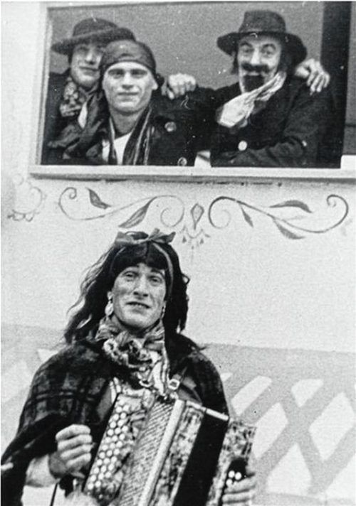 Auch diese Aufnahme zeigt eine Gruppe vom Fliegerhorst. Foto  Heimatarchiv